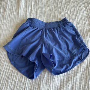 Lululemon Hotty Hot Low-Rise Lined Short 4", Size 4, Blue
